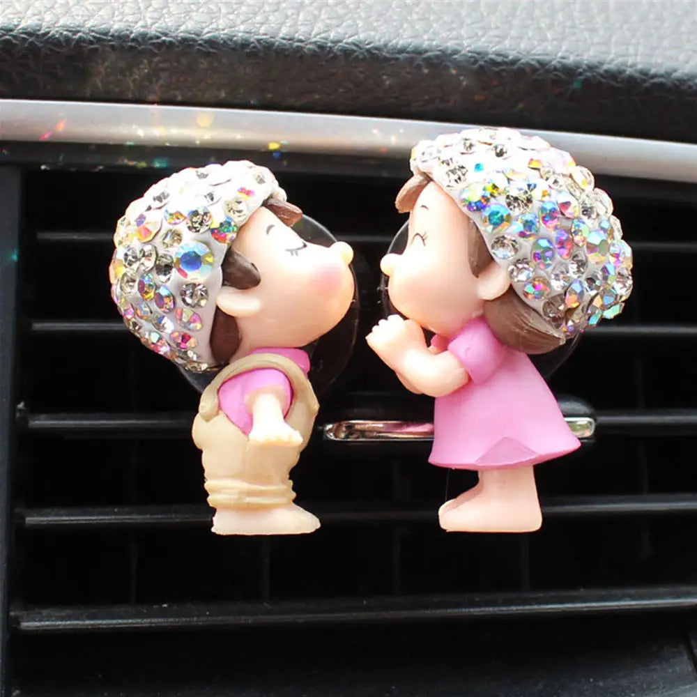 Lovely Couple Girl Boy Figurines Perfume Clip Car Air Vent Freshener Scent Aromas Diffuser Decor Auto Interior Accessories