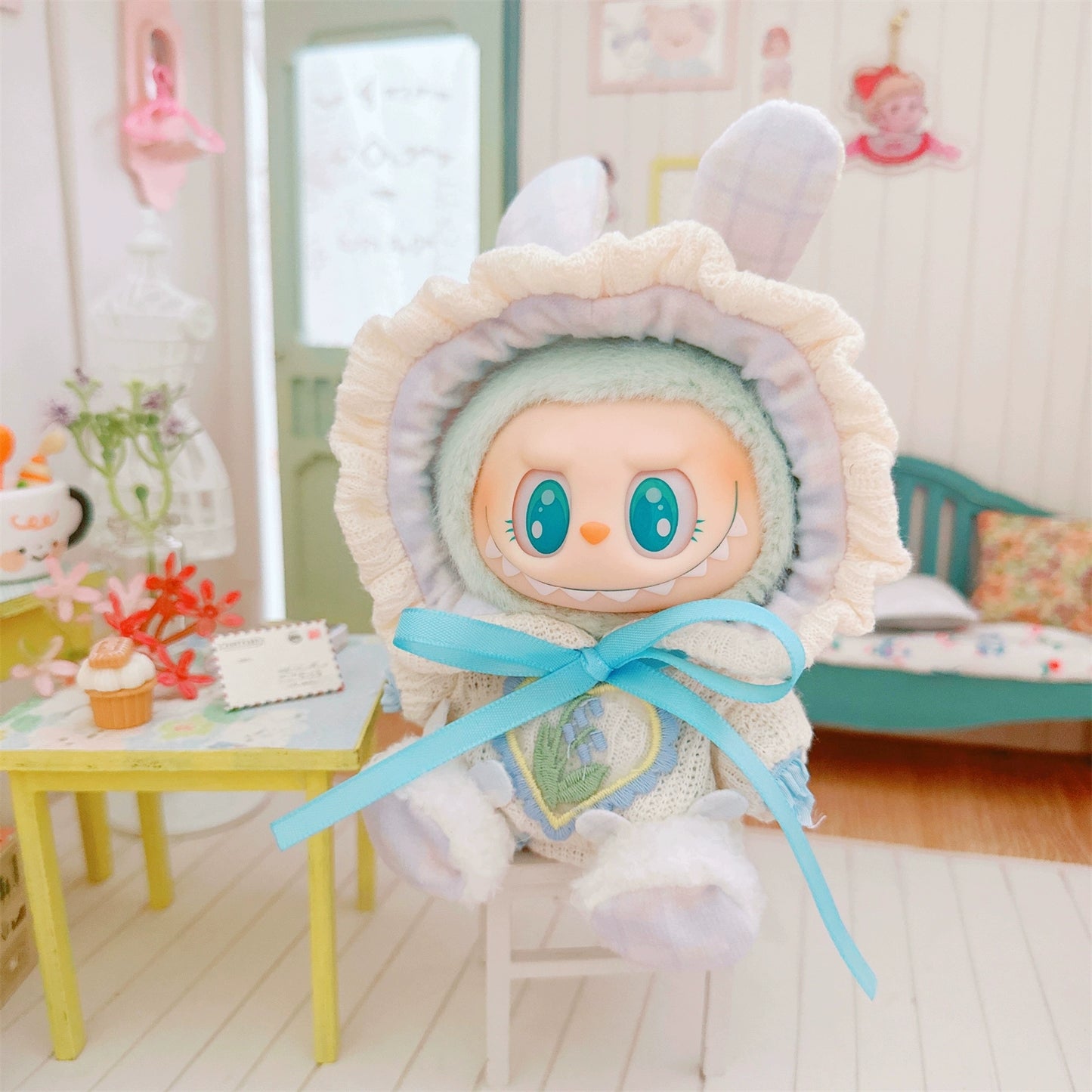 Second Generation Sitting Blind Box Labubu Clothes Vinyl Automobiles Curtain Cloth Pendant Doll Clothes Sitting Party for Trendy Suit