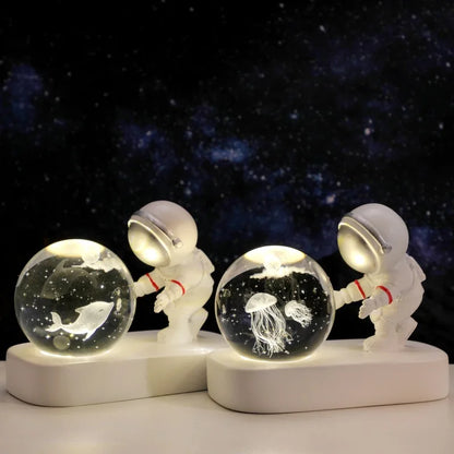 LED Lunar Astronaut Night Light with Crystal Ball Illumination Base, Desktop Decoration, Room Gift, Bedroom Decoration Moon Lamp