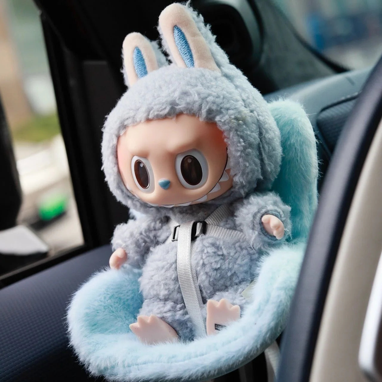 new 15-17cm doll Seat  Labubu Doll Safety Seat Cute Doll Air Outlet Aromatherapy decoration high-grade Car Interior Decoration