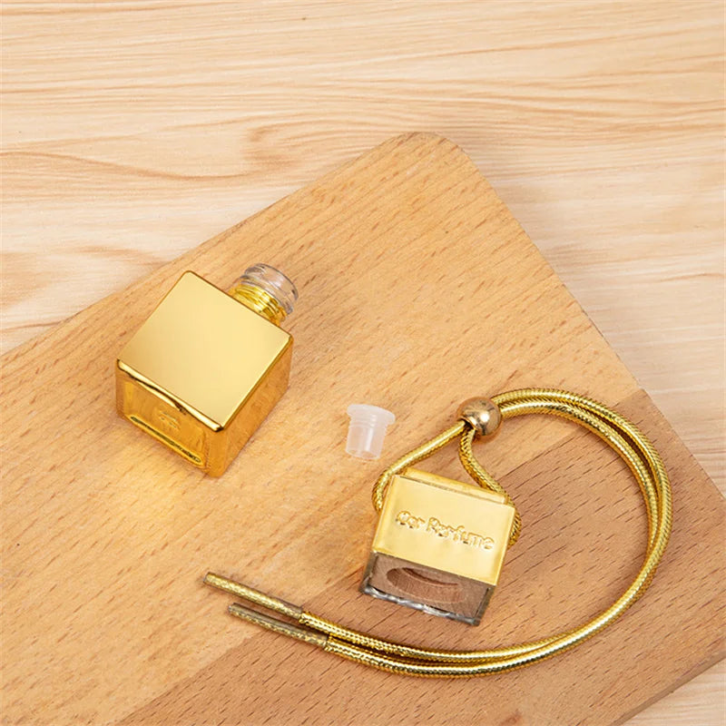 1Pcs Water Cube Golden Cap Electroplated Gold Square Empty Bottle Car Essential Oil Diffuser Fragrance Perfume Bottle Ornament