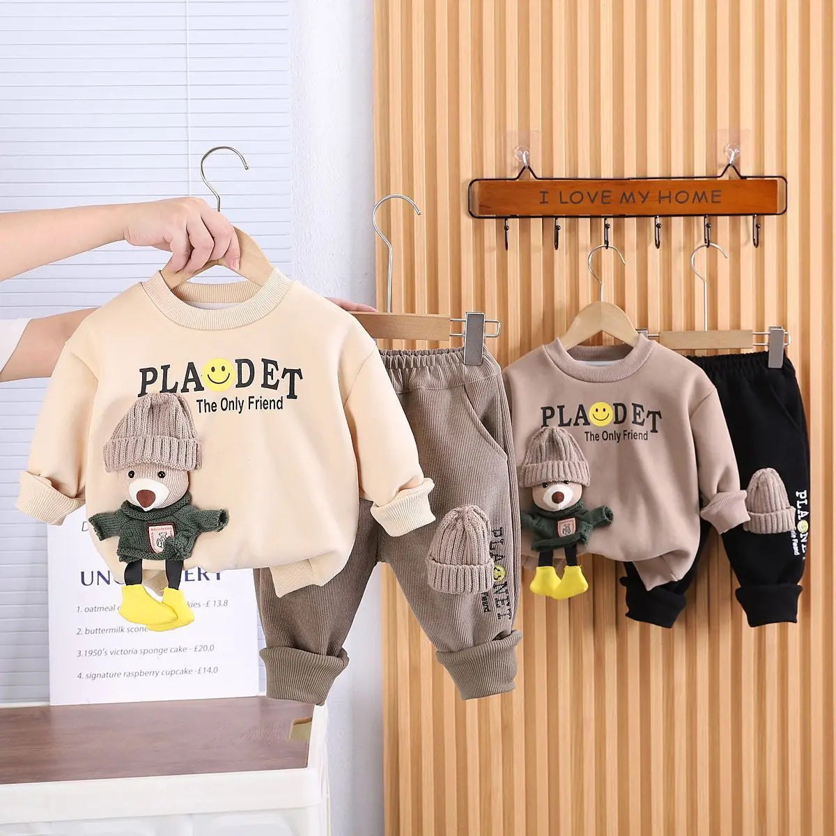 Children's Clothing Set Autumn and Winter New Boys' Baby Korean Edition Plush Thickened Sweater Pants Two Piece Set