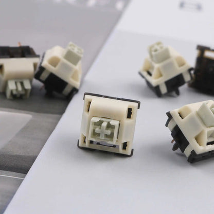 Yellow-green，Sang Lei axis five-pin linear switch, bottoming out 45g, customized hot-swappable mechanical keyboard switch