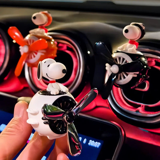 Miniso Snoopy Anime Car Air Freshener Aromatherapy Fragrance Piece Car Air Outlet Ornament Perfume Clip Decor Car Accessories