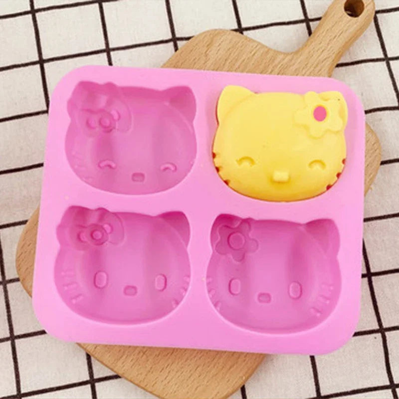 Kawaii DIY Sanrio Hello Kitty My Melody Kuromi Cinnamoroll Cookie Chocolate Baking Tool Cartoon Silicone Ice Block Mold Set