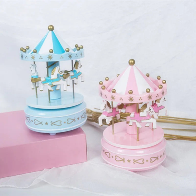 1pc Luxury Carousel Music Box 4 Horses Rotate Rotation Romantic Luxury Carousel Toys Handwork Music Box Gifts